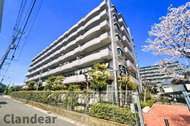 アトラス松戸Ａ棟の外観|ドキドキの新生活も、安心してスタート。ぴったりの住まいを見つけませんか？クランディアが一緒に住まい選びをサポートします‼　まずは、お気軽にお問合せください　＃クランディア