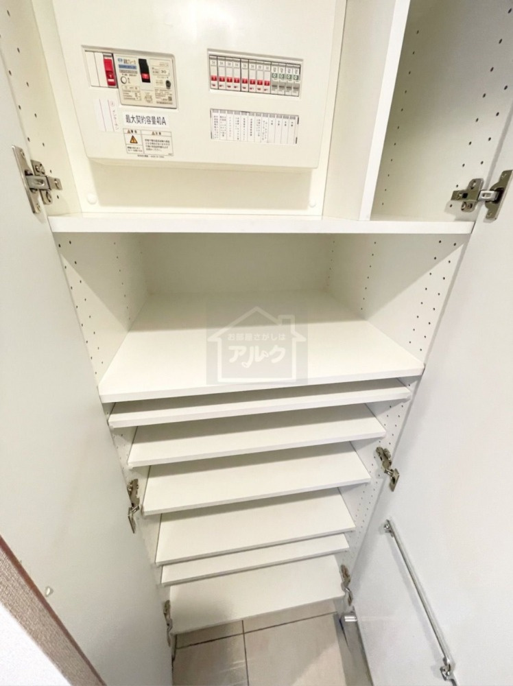 練馬区豊玉北３丁目の賃貸マンションの玄関|同建物別部屋参考写真