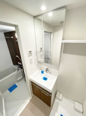 練馬区豊玉北３丁目の賃貸マンションの独立洗面台|同建物別部屋参考写真
