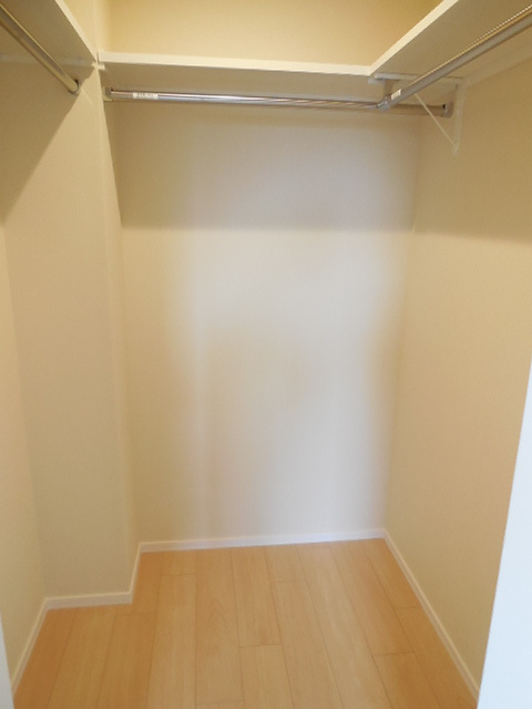 カーサ白金台の収納|ウォークインクローゼット