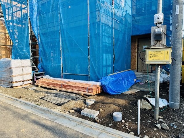 八王子市　弐分方町　新築一戸建て　１０期の駐車場|～L字型に2台駐車可能カースペース～