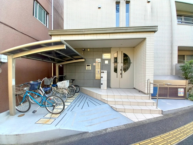 エーデル　ヴィラのエントランス