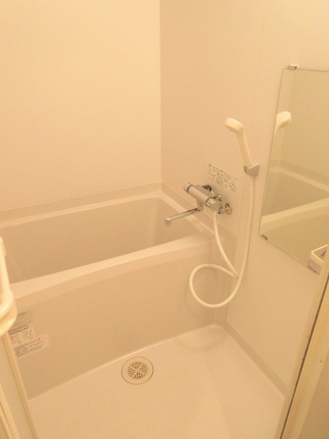 エーデル　ヴィラの浴室|浴室乾燥機完備