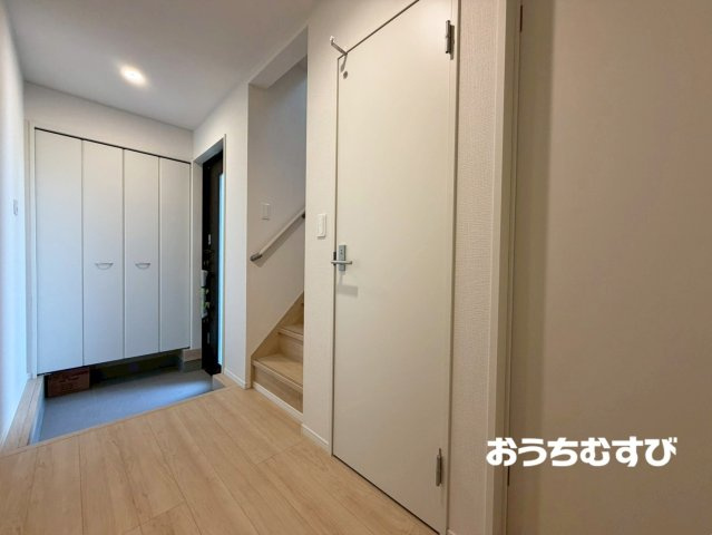 守山区中志段味（全13棟）の玄関