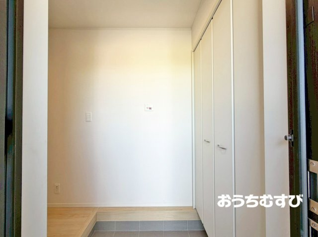守山区中志段味（全13棟）の玄関