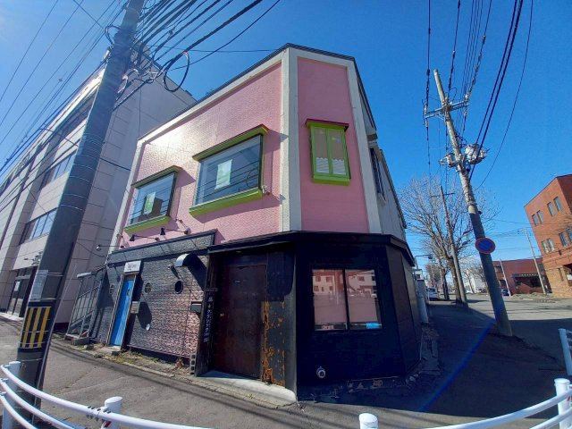 栄町貸8丁目貸テナントの外観