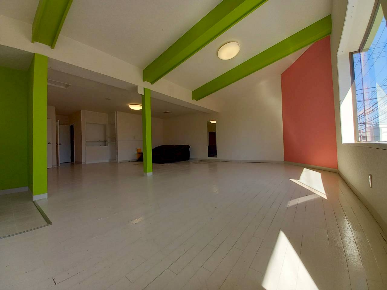 栄町貸8丁目貸テナントの洋室