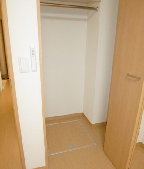 ドムスYの収納|収納力の高いクローゼットです(^O^)