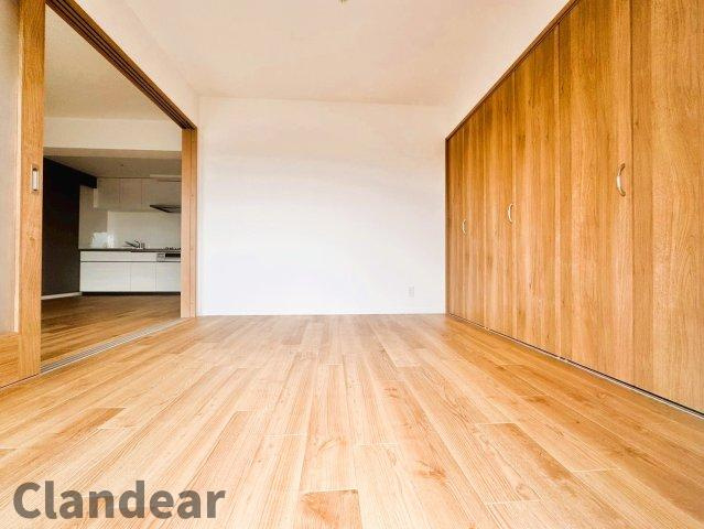 ファミール南常盤平の洋室|ドキドキの新生活も、安心してスタート。ぴったりの住まいを見つけませんか？クランディアが一緒に住まい選びをサポートします‼　まずは、お気軽にお問合せください　＃クランディア