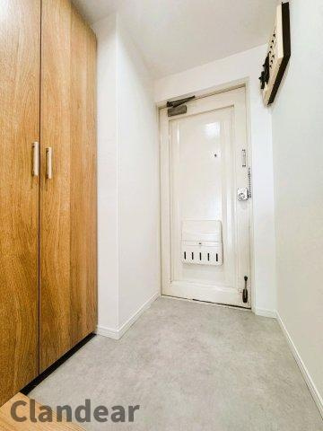 ファミール南常盤平の玄関|ドキドキの新生活も、安心してスタート。ぴったりの住まいを見つけませんか？クランディアが一緒に住まい選びをサポートします‼　まずは、お気軽にお問合せください　＃クランディア