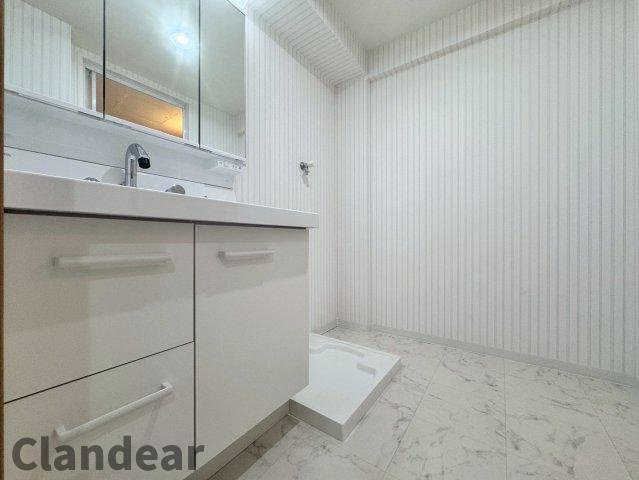 ファミール南常盤平の独立洗面台|ドキドキの新生活も、安心してスタート。ぴったりの住まいを見つけませんか？クランディアが一緒に住まい選びをサポートします‼　まずは、お気軽にお問合せください　＃クランディア