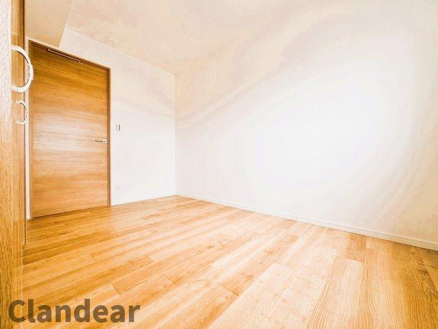 ファミール南常盤平の洋室|ドキドキの新生活も、安心してスタート。ぴったりの住まいを見つけませんか？クランディアが一緒に住まい選びをサポートします‼　まずは、お気軽にお問合せください　＃クランディア