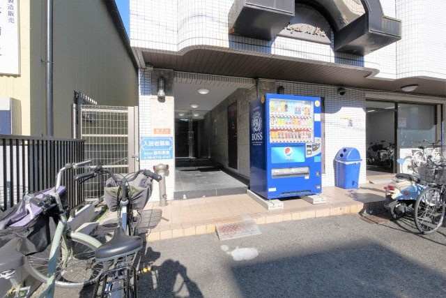 ロイヤル加美北のエントランス