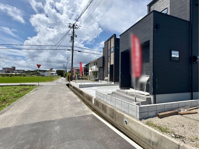 「テラス付」南国市大そね甲南国大そね5　5号地新築一戸建ての前面道路含む現地写真|8/2撮影