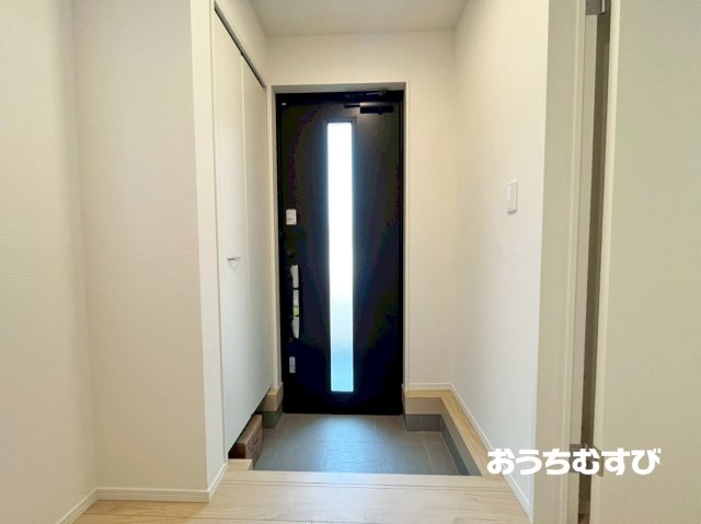 守山区中志段味（全13棟）の玄関