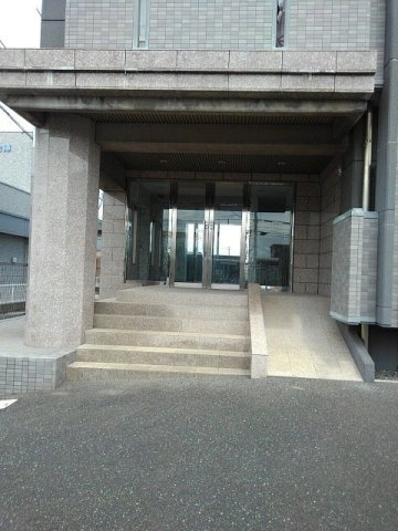 シャルマンパレスのエントランス