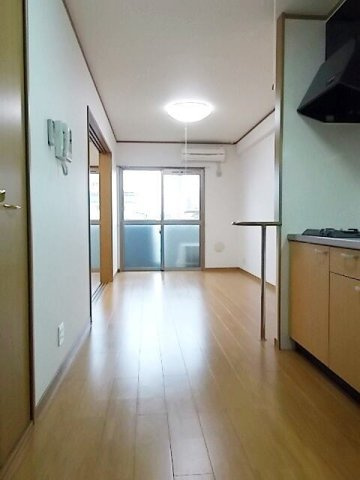 シャルマンパレスの居間・リビング