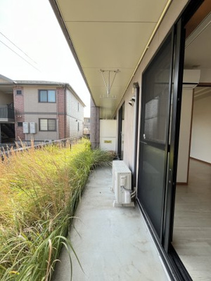 【バルコニー】 | ピュア・リーフ | イメージ103号室の写真（反転あり）