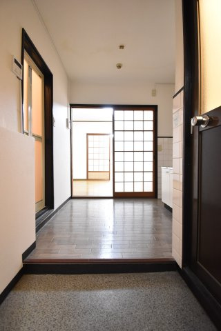 コーポ富士の玄関