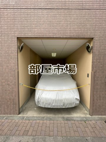 プリムローズ根岸ビーフォートの駐車場
