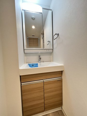 クレストタップ綾瀬の洗面所|※同タイプの他階部屋参照