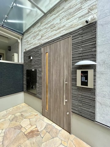 フジパレス住吉長居V番館のエントランス