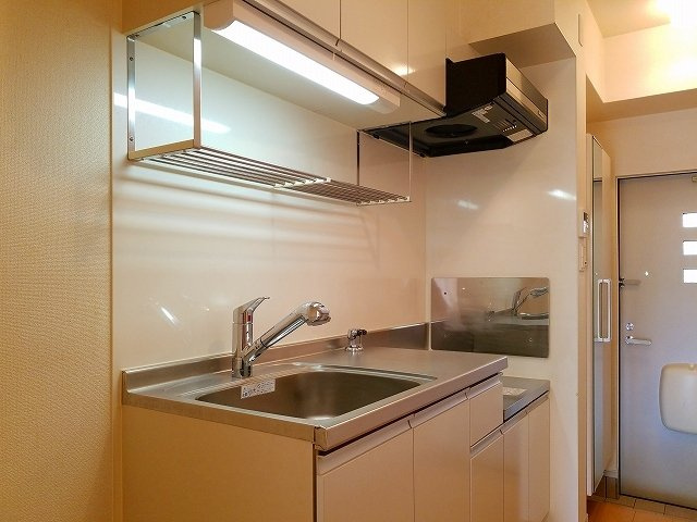 クリスタルガーデン　カラーのキッチン