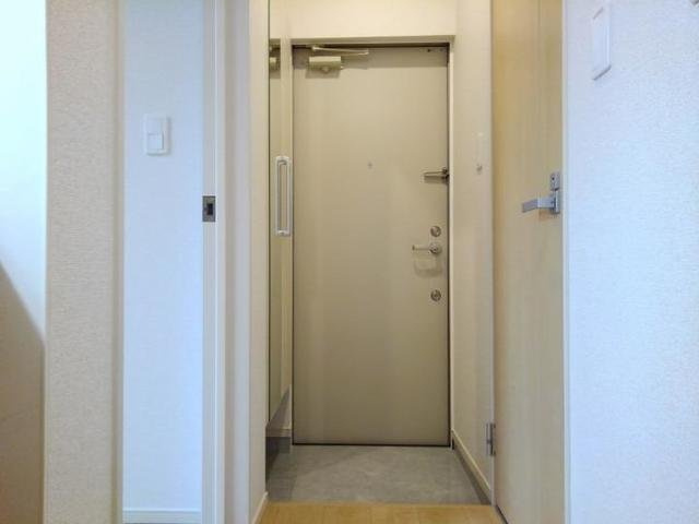 コンテ　クレールの玄関