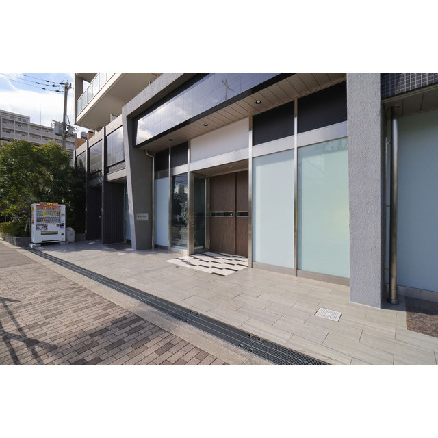 ヴェルテックスのエントランス