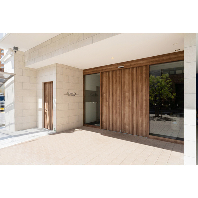 Gravis城東中央のエントランス