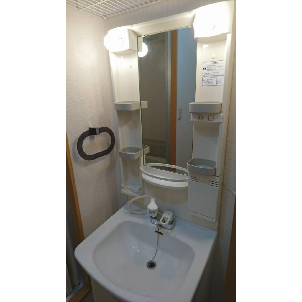 メゾン　ド　マホロバの洗面所