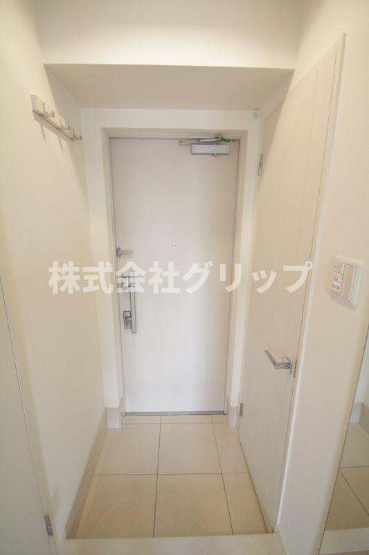 スタイリオ横浜反町の玄関