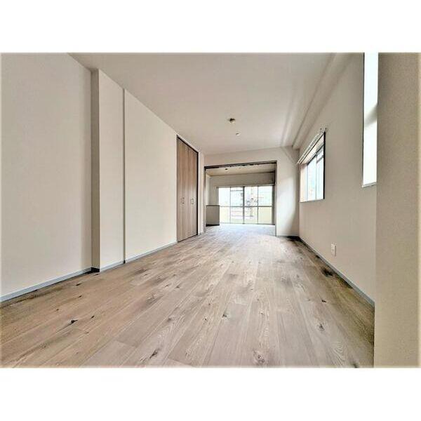 第一ハイムゆりの居間・リビング