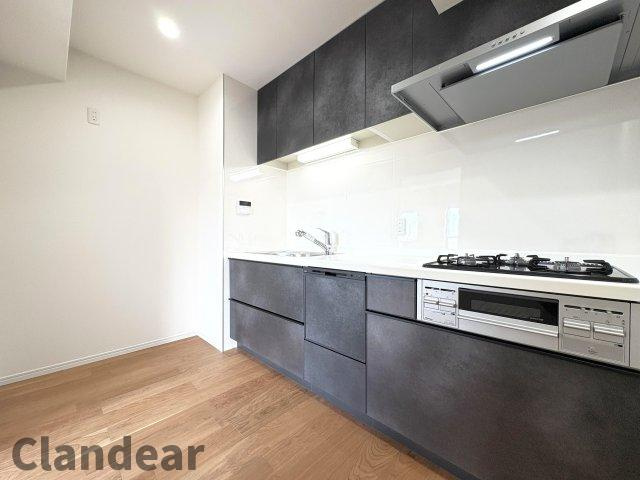 ライオンズマンション谷塚駅前第二のキッチン|ドキドキの新生活も、安心してスタート。ぴったりの住まいを見つけませんか？クランディアが一緒に住まい選びをサポートします‼　まずは、お気軽にお問合せください　＃クランディア