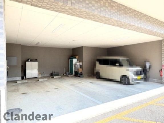 ライオンズマンション谷塚駅前第二の駐車場|ドキドキの新生活も、安心してスタート。ぴったりの住まいを見つけませんか？クランディアが一緒に住まい選びをサポートします‼　まずは、お気軽にお問合せください　＃クランディア