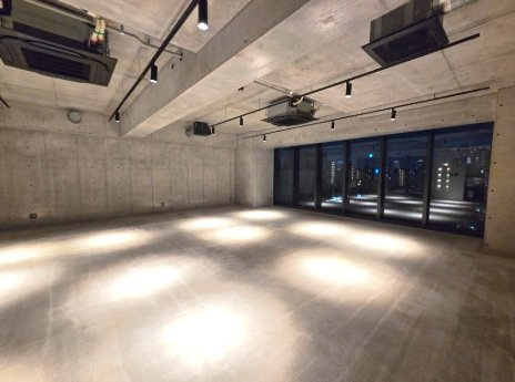 ＥＡＲＬＳ　ＴＡＮＩＭＡＣＨＩの内装