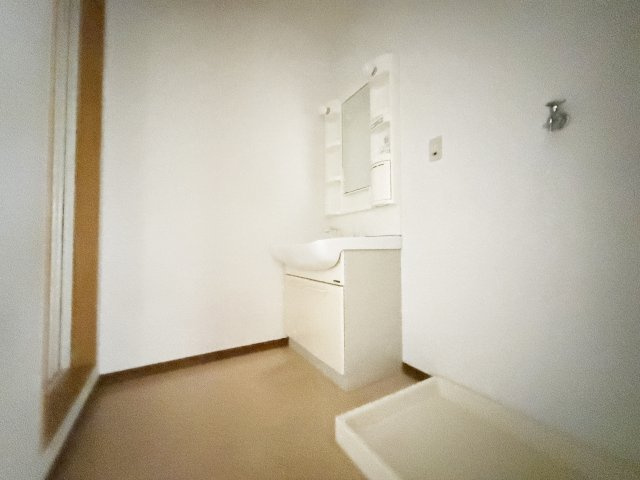 ハイツ六泉寺の独立洗面台