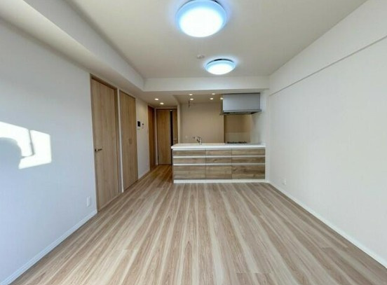【中古マンション】フォルテコート若葉の居間・リビング|こちらの居間で趣味の時間をお楽しみください