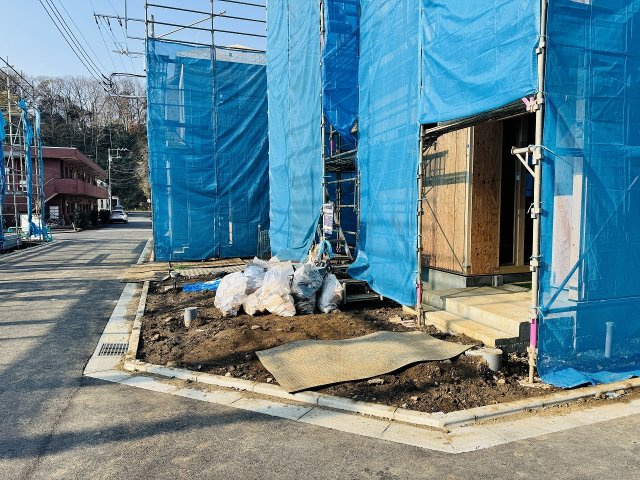 八王子市　弐分方町　新築一戸建て　１０期の駐車場|～2台駐車可能カースペース～