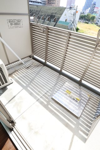 大阪市都島区都島南通２丁目の賃貸マンションのバルコニー