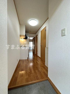 【玄関】 | ハイツ田戸Ⅱ　高浜市田戸町 | 同仕様　反転の場合あり