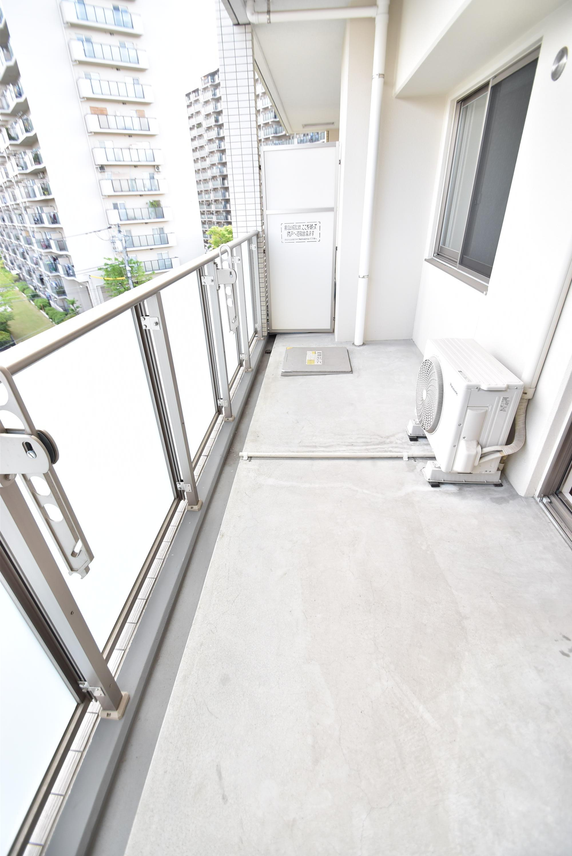 大阪市都島区都島南通２丁目の賃貸マンションのバルコニー