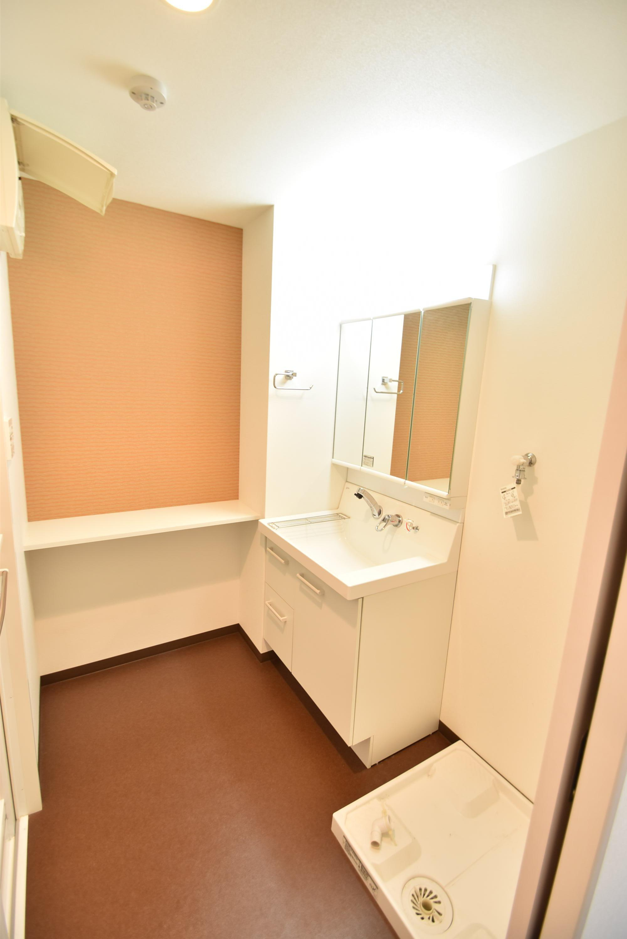 大阪市都島区都島南通２丁目の賃貸マンションの洗面所