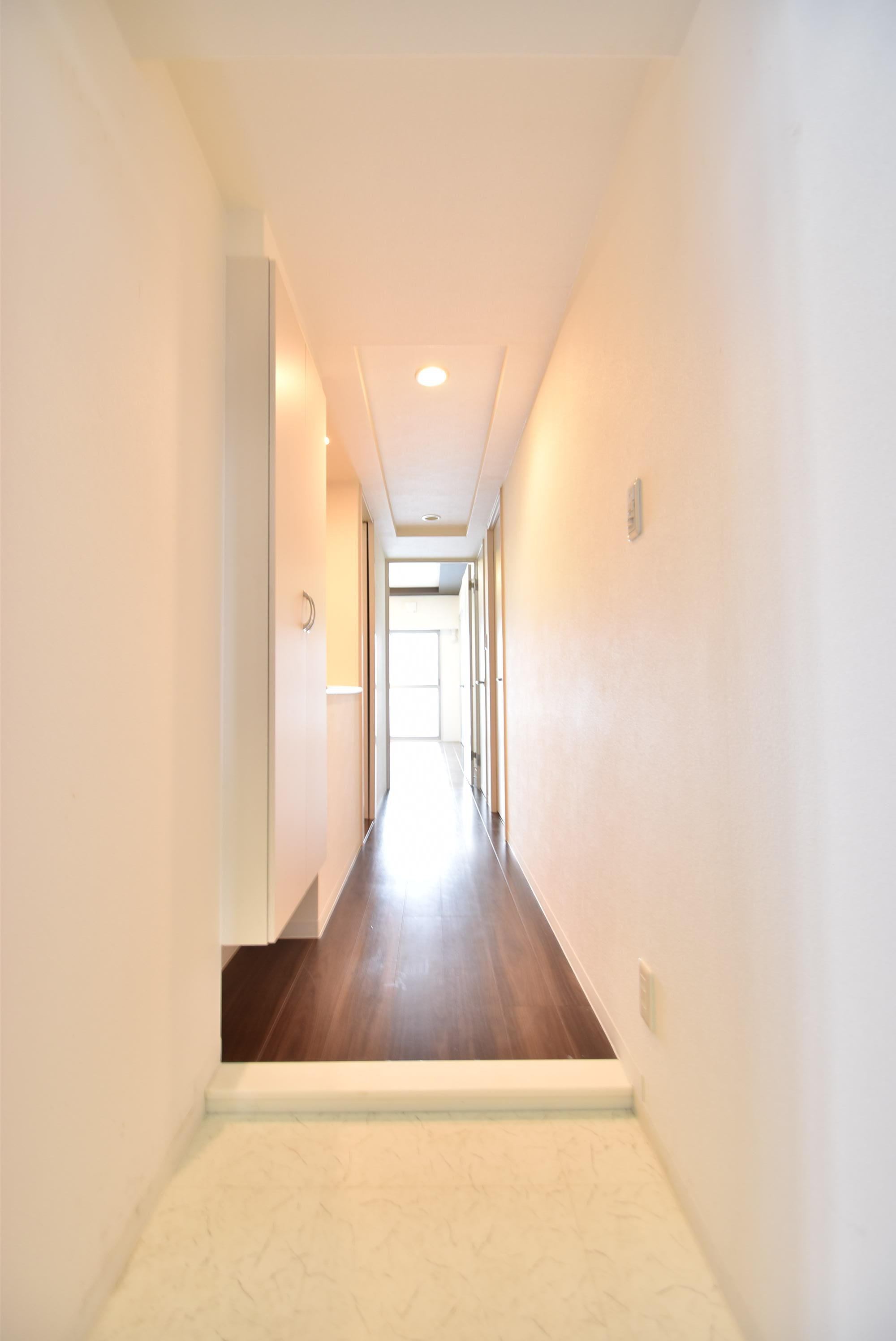 大阪市都島区都島南通２丁目の賃貸マンションの玄関