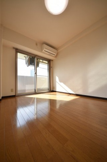 【洋室】 | ヴェルディ神戸