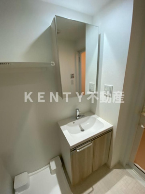 【洗面所】 | ブライズ蒲田ＳＯＵＴＨ | 明るい洗面所です