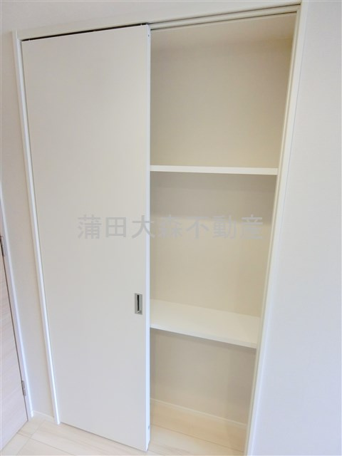 ORSUSオルサス大鳥居の収納|リビングカウンター横の棚収納