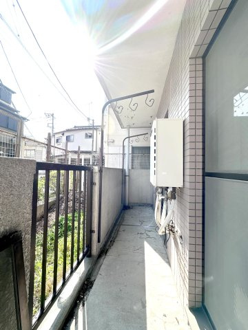 キャニオンマンション西日暮里のバルコニー|ドキドキの新生活も、安心してスタート。ぴったりの住まいを見つけませんか？クランディアが一緒に住まい選びをサポートします‼　まずは、お気軽にお問合せください　＃クランディア