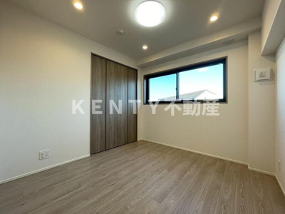 【居間・リビング】 | ルミーク雪谷 | こちらの居間で趣味の時間をお楽しみください