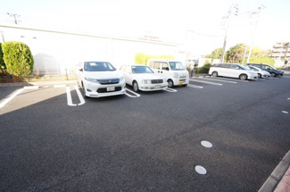 【駐車場】